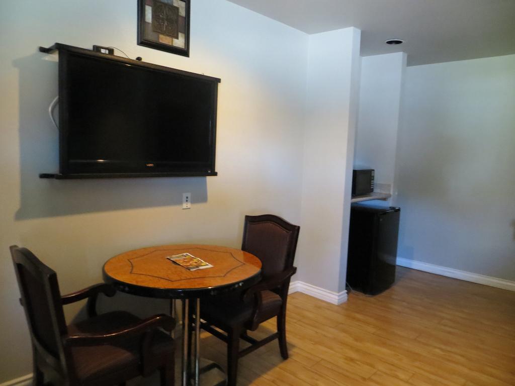 Rocky Inn Long Beach Bagian luar foto